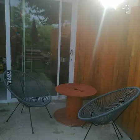 Apartment La Cabane. Magne (Deux-Sevres)