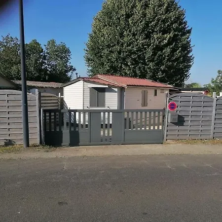 La Cabane. Magne (Deux-Sevres)